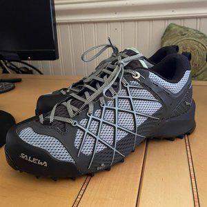 NWOT Salewa Wildfire Hiking Shoe Womens size 7